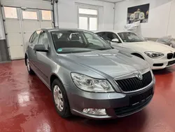 Grau Gebraucht 2011 Skoda Octavia Classic Limousine | 5.900 € (Superpreis)