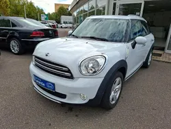 Weiß Gebraucht 2015 Mini Cooper Countryman SUV | 12.990 € (Etwas zu teuer)