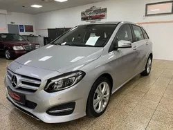 Silber Gebraucht 2016 Mercedes B200 Van / Kleinbus | 16.950 € (Fairer Preis)