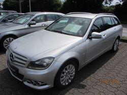 Silber Gebraucht 2011 Mercedes C200 Avantgarde Limousine | 8.500 € (Teuer)