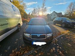 Schwarz Gebraucht 2007 Skoda Fabia Cool Edition Kleinwagen | 2.100 € (Fairer Preis)