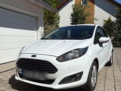 Weiß Gebraucht 2015 Ford Fiesta SYNC Edition Kleinwagen | 4.999 € (Fairer Preis)