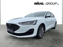 Weiß Gebraucht 2023 Ford Focus Titanium Limousine | 21.890 € (Guter Preis)
