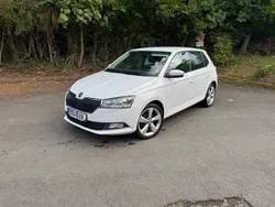 Weiß Gebraucht 2018 Skoda Fabia Style Kleinwagen | 14.500 € (Teuer)