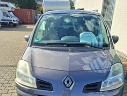 Grau Gebraucht 2009 Renault Modus Van / Kleinbus | 2.000 €