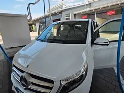 Weiß Gebraucht 2020 Mercedes V300 Avantgarde Van / Kleinbus | 51.500 €