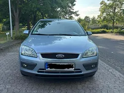 Blau Gebraucht 2005 Ford Focus Limousine | 2.100 € (Fairer Preis)