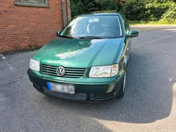 Grün Gebraucht 2000 VW Polo Edition Kleinwagen | 1.750 € (Fairer Preis)