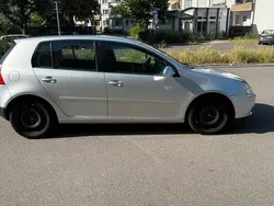 Grau Gebraucht 2005 VW Golf V Kleinwagen | 1.500 € (Fairer Preis)