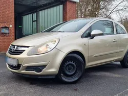Gold Gebraucht 2007 Opel Corsa Catch Me Limousine | 2.390 € (Teuer)
