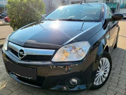 Schwarz Gebraucht 2005 Opel Tigra Kombi | 2.899 € (Guter Preis)