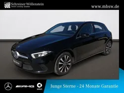 Schwarz nachtschwarz Gebraucht 2022 Mercedes A250 Style Limousine | 19.760 € (Superpreis)