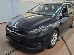 Andere Gebraucht 2023 Kia Ceed Vision Kleinwagen | 18.799 € (Guter Preis)