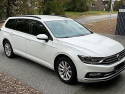 Weiß Gebraucht 2016 VW Passat Comfortline Kombi | 12.500 € (Fairer Preis)