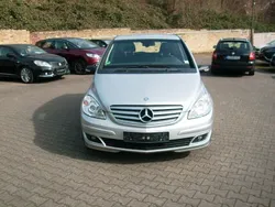 Silber Gebraucht 2006 Mercedes B150 Van / Kleinbus | 1.499 € (Guter Preis)
