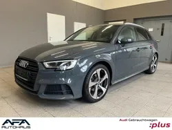 Grau Gebraucht 2018 Audi A3 Sportback Sport Limousine | 20.878 € (Etwas zu teuer)