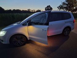 Weiß Gebraucht 2016 VW Sharan Highline Van / Kleinbus | 23.975 € (Etwas zu teuer)