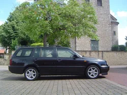 Schwarz Gebraucht 1994 VW Golf III Kombi | 2.790 €