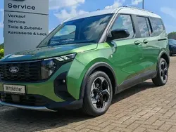Bursting green Gebraucht 2024 Ford Tourneo Courier Active Van / Kleinbus | 29.450 € (Fairer Preis)