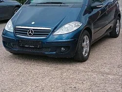 Blau Gebraucht 2005 Mercedes A150 Classic Kleinwagen | 1.500 € (Fairer Preis)