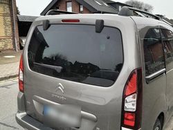 Braun Gebraucht 2016 Citroën Berlingo SELECTION Van / Kleinbus | 8.990 € (Fairer Preis)