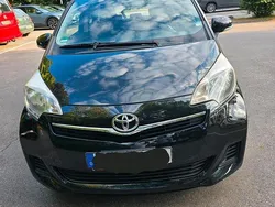 Schwarz Gebraucht 2012 Toyota Verso-S Van / Kleinbus | 6.600 € (Fairer Preis)