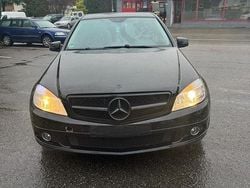 Schwarz Gebraucht 2010 Mercedes C180 Limousine | 6.300 €