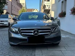 Schwarz Gebraucht 2016 Mercedes E220 Avantgarde Limousine | 21.650 € (Fairer Preis)