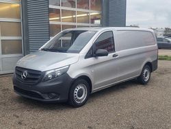 Brillantsilber metallic Gebraucht 2019 Mercedes Vito Van | 23.399 € (Guter Preis)