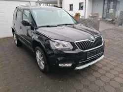 Schwarz Gebraucht 2017 Skoda Yeti Drive SUV | 13.990 € (Fairer Preis)