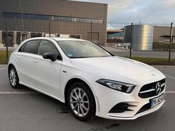 Weiß Gebraucht 2020 Mercedes A250 AMG line Limousine | 23.450 € (Fairer Preis)