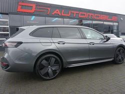 Diabasgrau Neu 2025 VW Passat R-line Limousine | 52.990 € (Guter Preis)