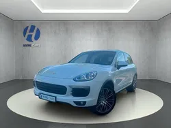 Pure white Gebraucht 2016 Porsche Cayenne SUV | 38.970 € (Etwas zu teuer)