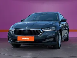 Grau Gebraucht 2022 Skoda Octavia Limousine | 21.960 € (Superpreis)
