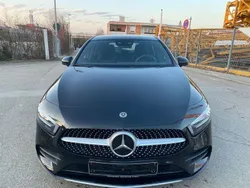 Schwarz Gebraucht 2019 Mercedes A200 AMG line Limousine | 22.499 € (Fairer Preis)