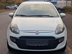 Weiß Gebraucht 2011 Fiat Punto Limousine | 2.770 € (Fairer Preis)