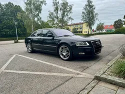 Schwarz Gebraucht 2010 Audi A8 Limousine | 8.990 €