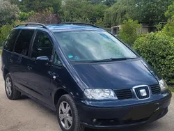 Blau Gebraucht 2007 Seat Alhambra Vigo Van / Kleinbus | 5.299 € (Teuer)