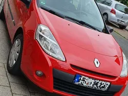 Rot Gebraucht 2011 Renault Clio II Limousine | 3.250 € (Fairer Preis)