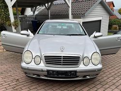 Silber Gebraucht 1999 Mercedes 230 Limousine | 3.000 € (Superpreis)