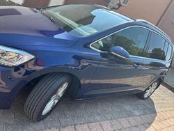 Blau Gebraucht 2015 VW Touran Highline Van / Kleinbus | 14.900 € (Etwas zu teuer)