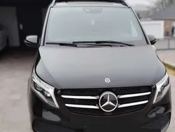 Schwarz Gebraucht 2020 Mercedes V300 AMG line Van / Kleinbus | 46.200 € (Superpreis)