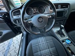 Schwarz Gebraucht 2016 VW Golf VII Limousine | 12.500 € (Etwas zu teuer)