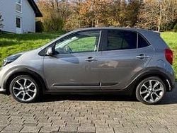 Grau Gebraucht 2021 Kia Picanto X-Line Kleinwagen | 13.900 € (Fairer Preis)