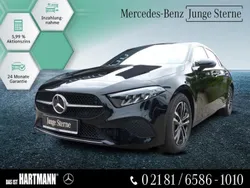 Kosmosschwarz metallic Gebraucht 2024 Mercedes A180 Advanced Plus Limousine | 28.970 € (Guter Preis)