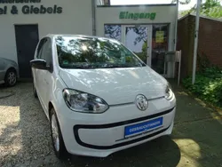 Weiß Gebraucht 2014 VW up! Cup Kleinwagen | 7.890 € (Etwas zu teuer)