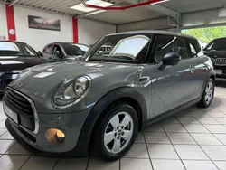 Moonwalk grey (metallic) Gebraucht 2016 Mini ONE Kleinwagen | 11.990 € (Etwas zu teuer)
