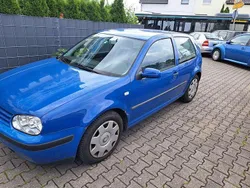 Blau Gebraucht 2000 VW Golf IV Limousine | 1.000 € (Fairer Preis)