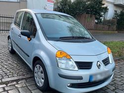 Grau Gebraucht 2006 Renault Modus Van / Kleinbus | 950 € (Fairer Preis)