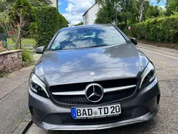 Grau Gebraucht 2016 Mercedes A180 Limousine | 14.800 € (Fairer Preis)